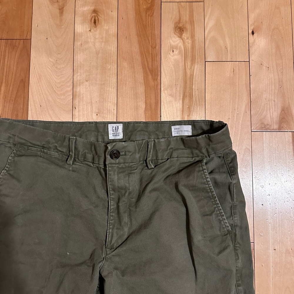 Gap Essential Khaki